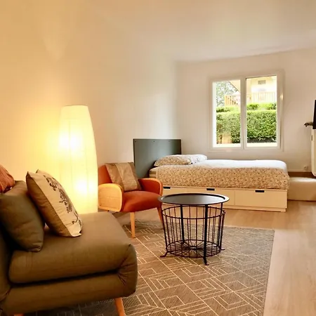 Royal De La 公寓 *